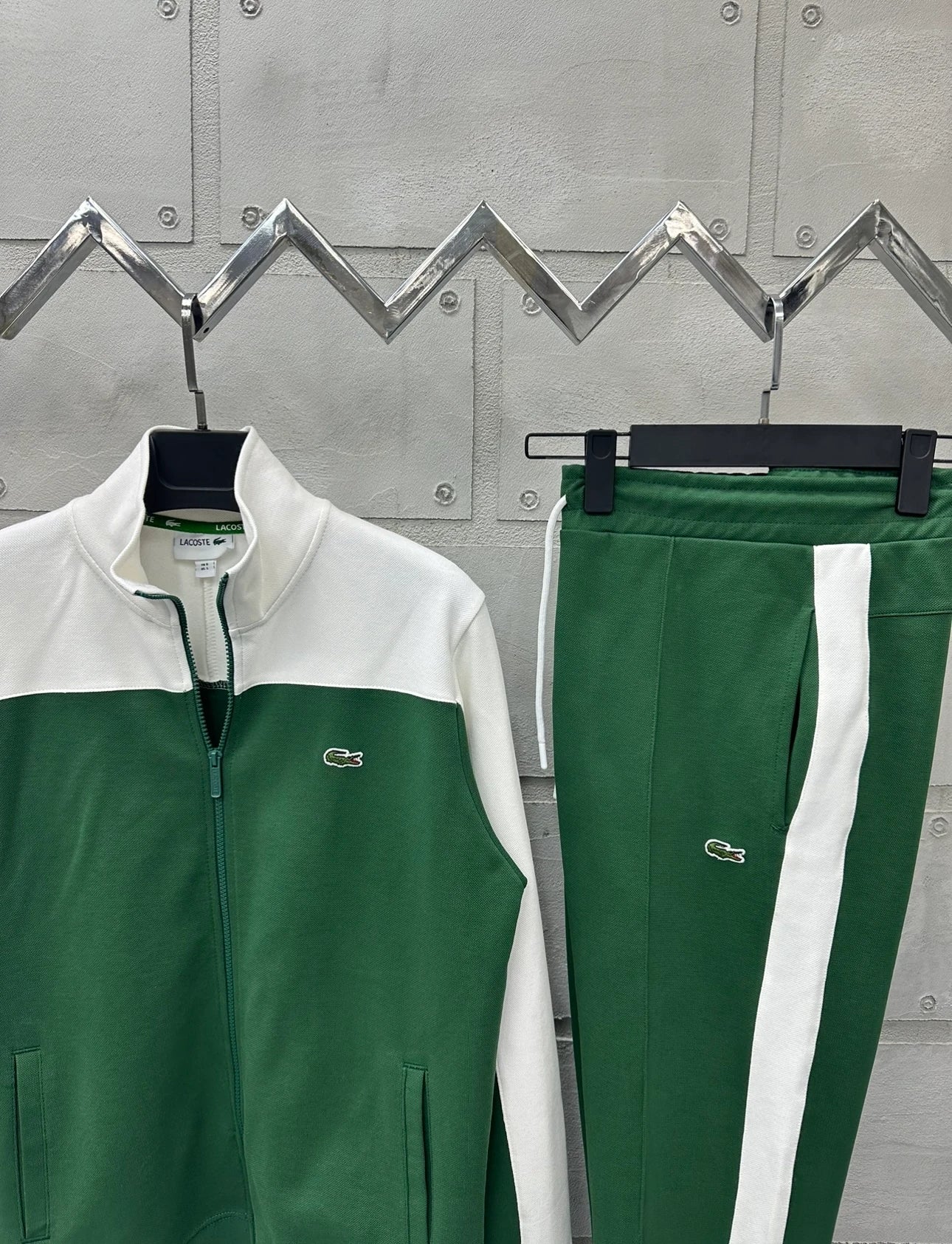 Ensemble de Survêtement Lacoste – Piqué Vert & Blanc